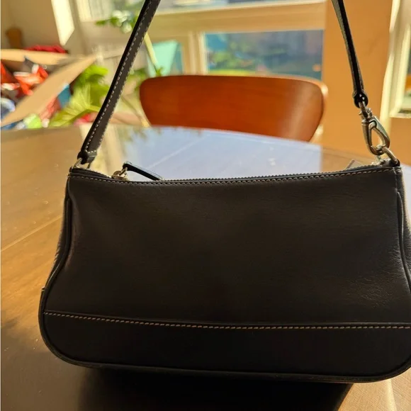 Vintage all leather Small Coach shoulder bag - Picture 2 of 8